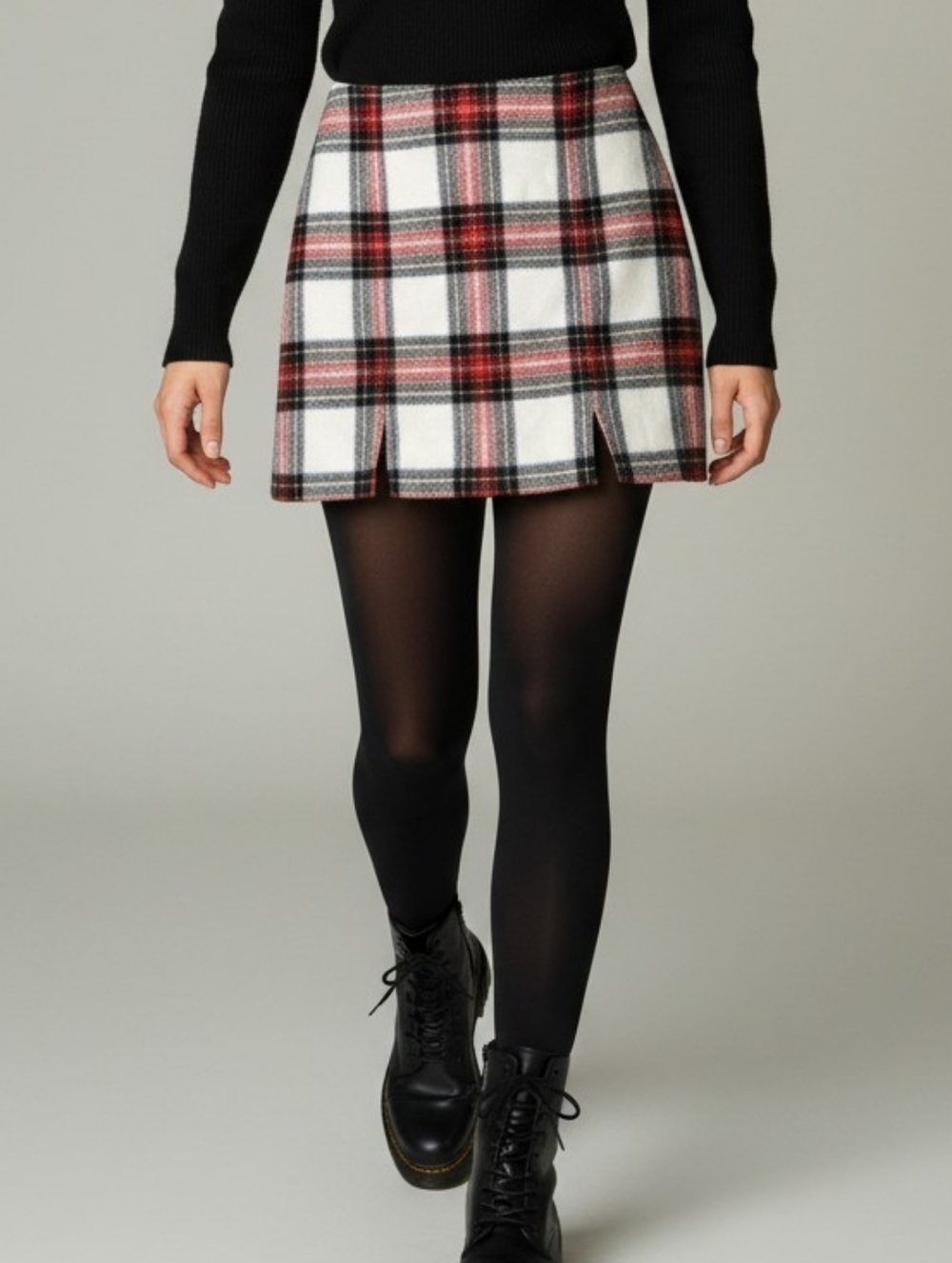 Hollister Ultra High-rise White, Red & Black Plaid Mini Skirt S
